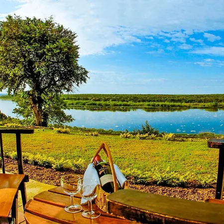 Paraa Safari Lodge Exterior photo