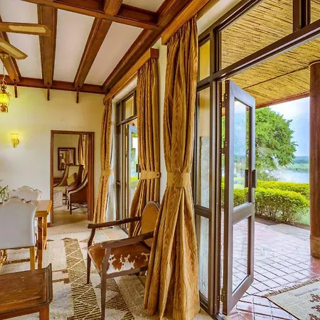 Paraa Safari Lodge Exterior photo